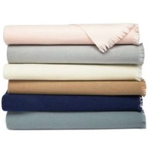 Hudson Park Collection Lambswool / Cashmere Solid Throw 50" x 70" Grey $430